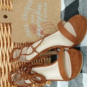 Allegra Sueded Heels